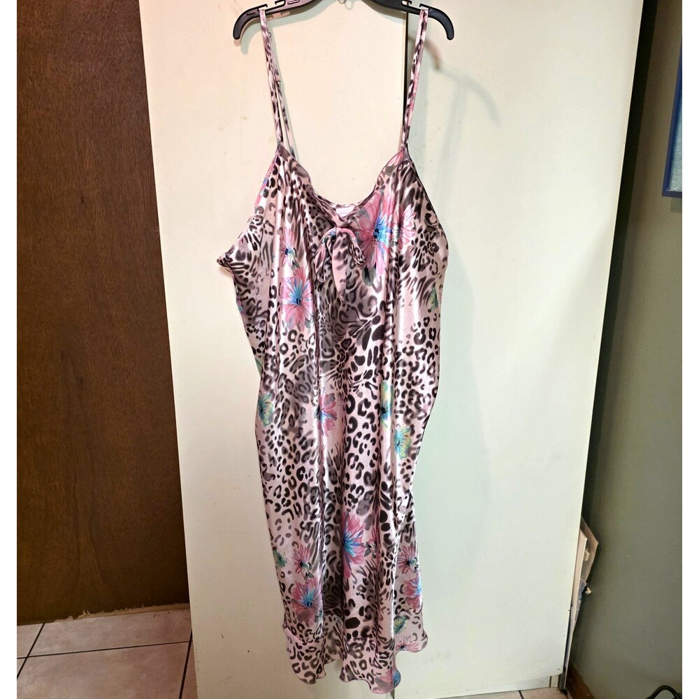 Serena & Lily Pink Leopard Floral Satin Gown 3X Plus V-Neck Sleeveless with Robe